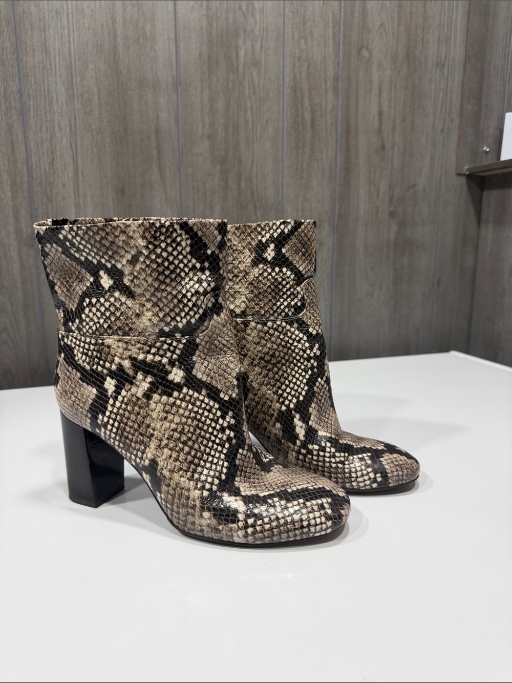 Tory Burch Snake Print Leather Ankle Booties Women’s Size 8M Pointed Toe